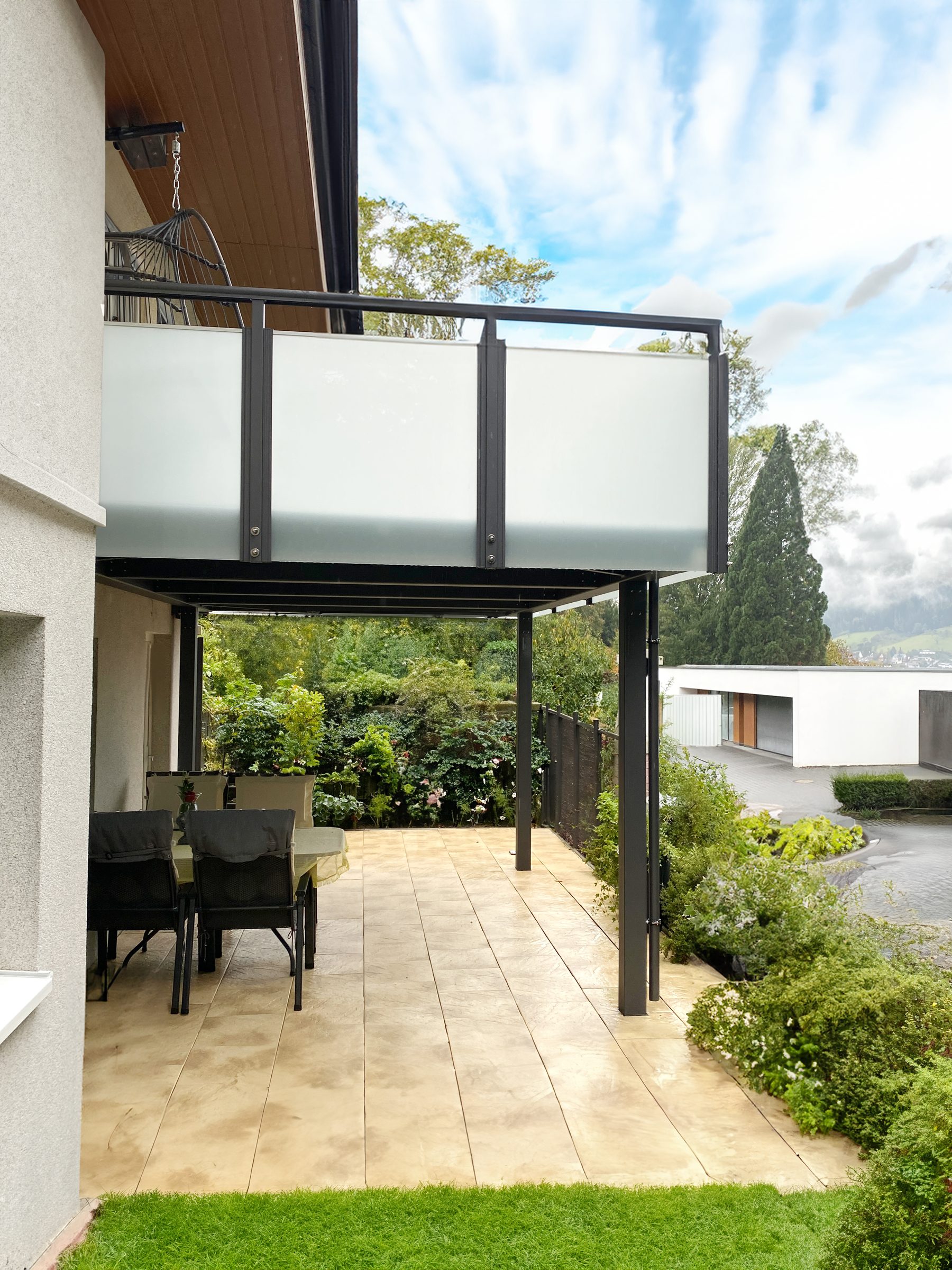 Anstellbalkon aus Stahl 5