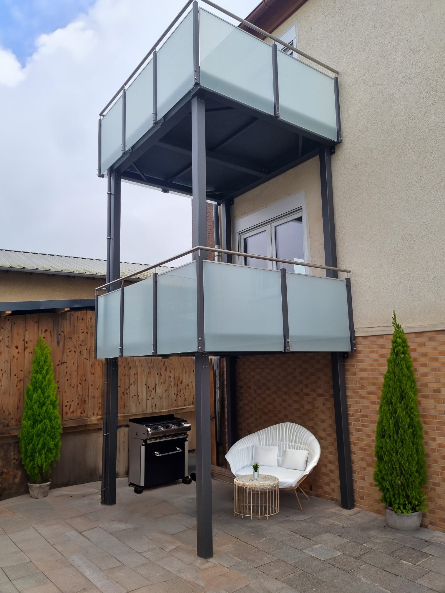 Anstellbalkon aus Stahl 6