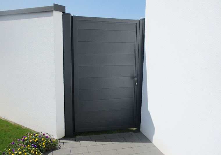 Tor Neustadt – DB 703, einflügelig – Metallbau Schwabauer