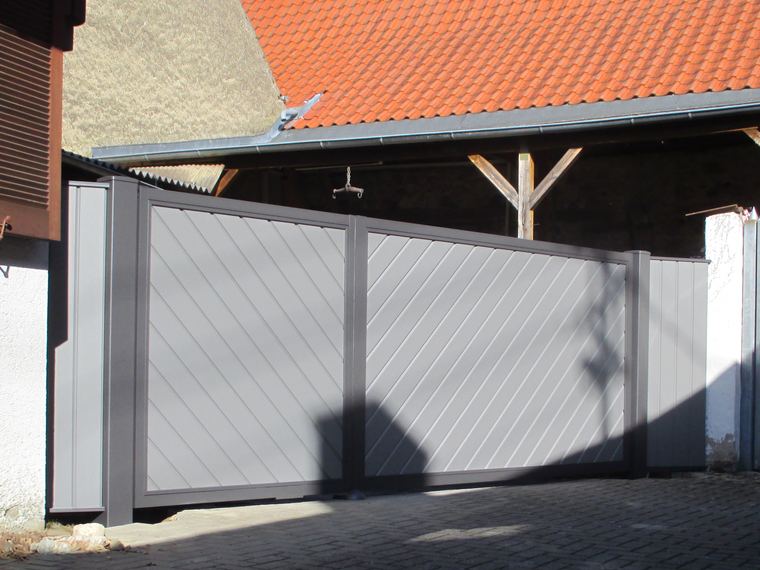Tor Turin – zweiflügelig – Metallbau Schwabauer